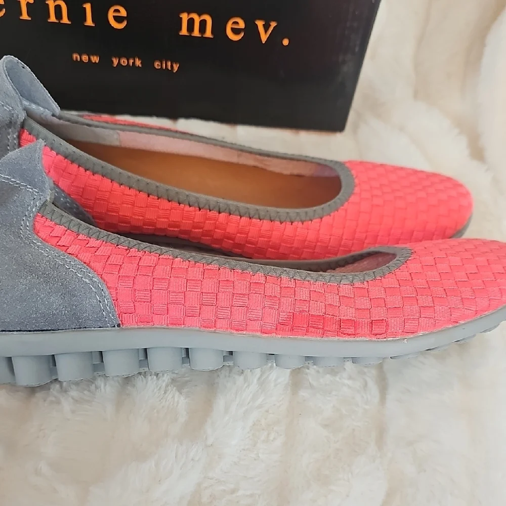 bernie mev. Women's Vibrant Red and Soft Gray Flats